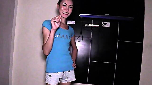 Sexy ladyboy teen hottie moaning loudly