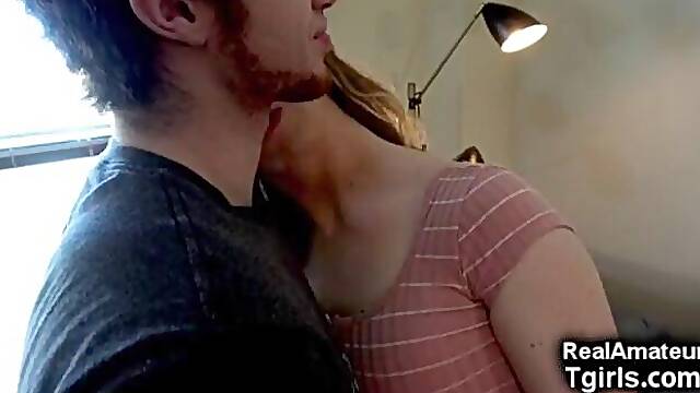 Blonde gurl's first time.