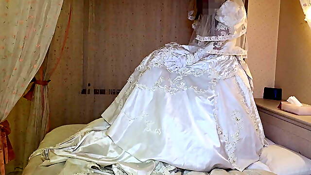 White wedding dress Suck under