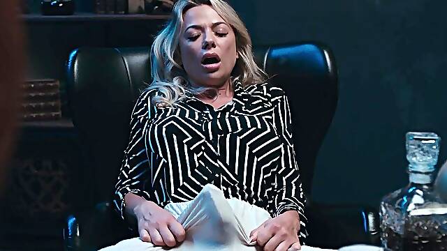 Shemale And Girl Videos