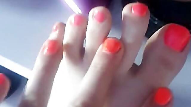 Sofias feet